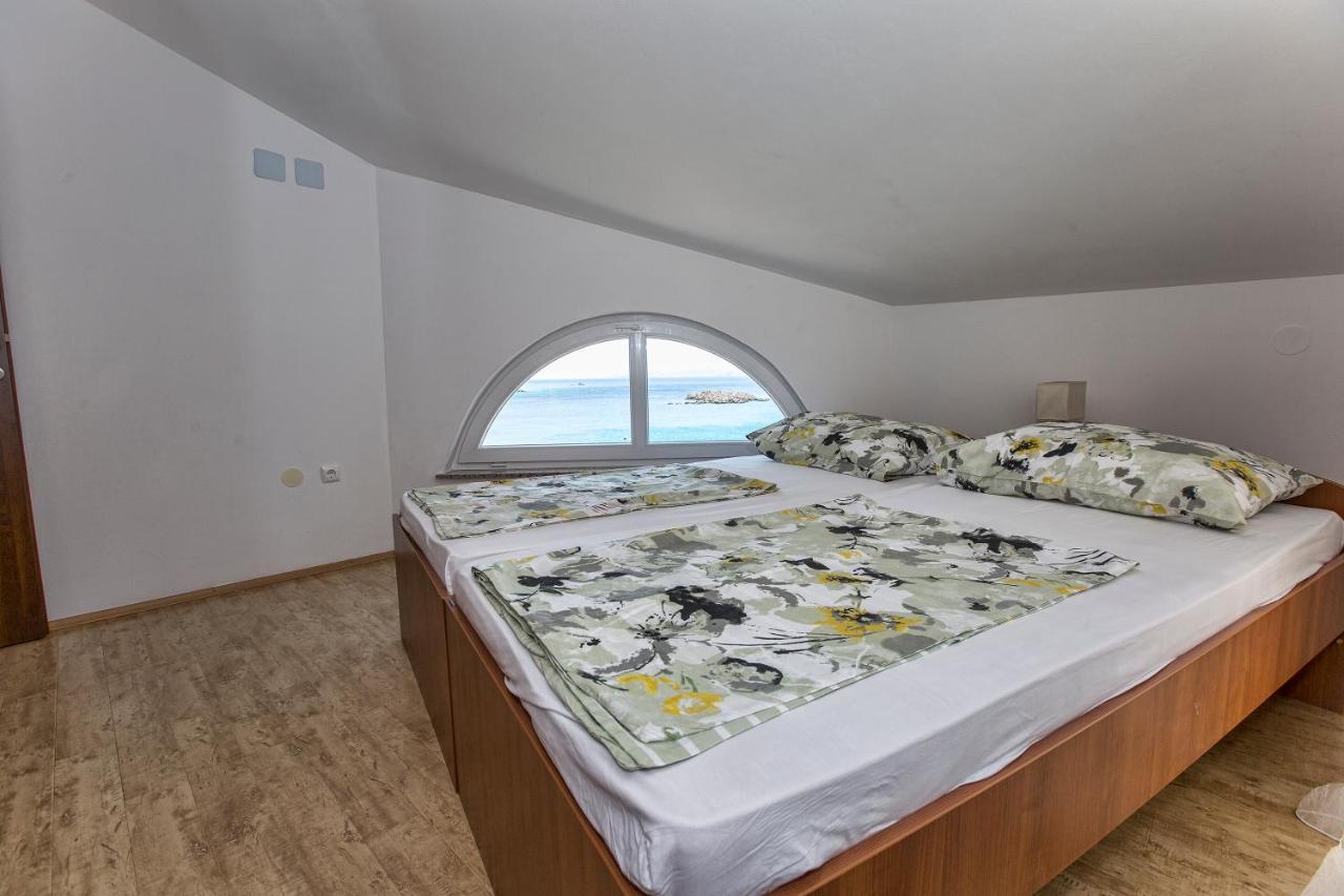 Ferienhaus Elena Karlobag Esterno foto